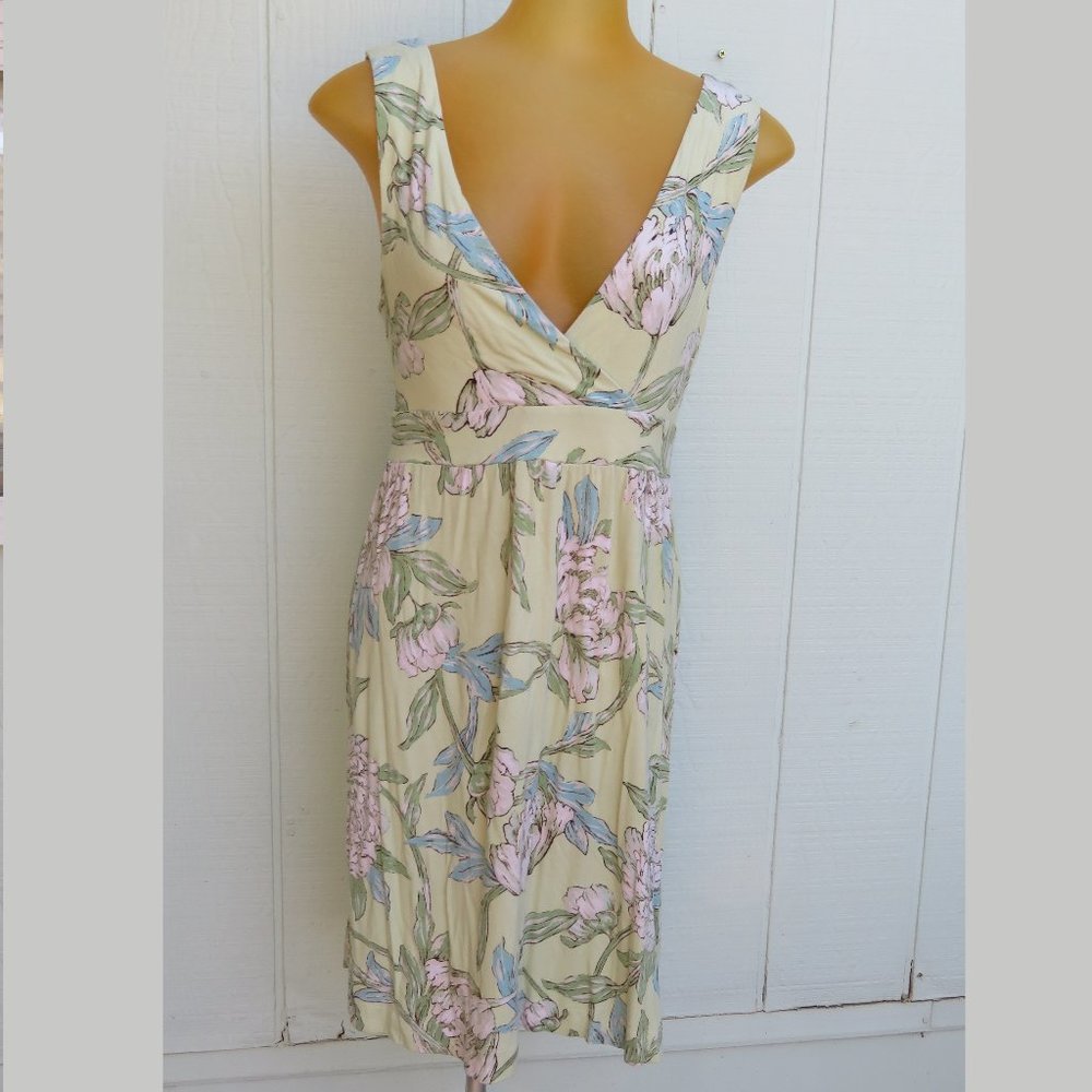 Pale green floral v-neck dress - vintage